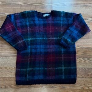 Paul Harris Plaid Round neck Sweater Blue, Burgundy, Green, L Blue Sz Lg
